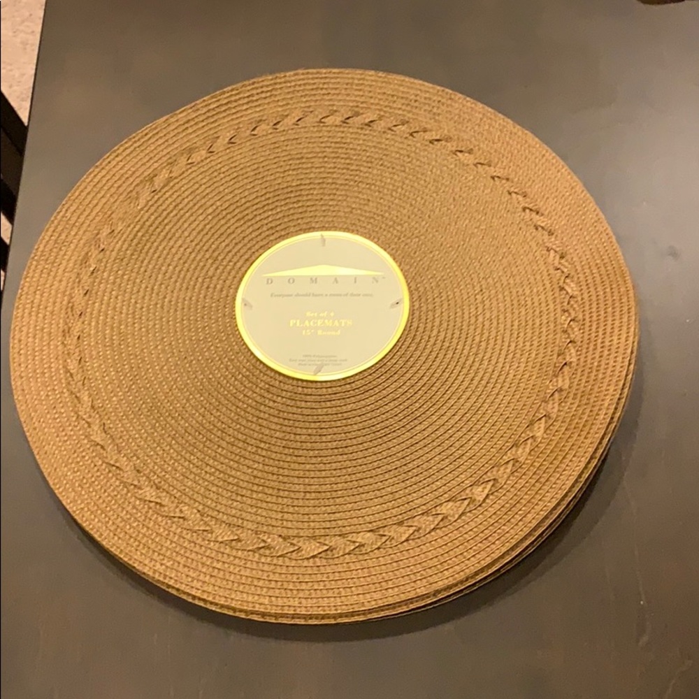 New! Domain set of 4 woven tan round placemats